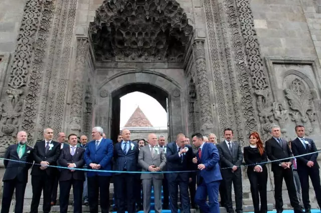 Erdoğan ile Vali Arasında Gülümseten Diyalog: Sabırlı Ol Sabırlı, Seyfettin Bey Sabırlı Ol Erdoğan ile Vali Arasında Gülümseten Diyalog: Sabırlı Ol Sabırlı, Seyfettin Bey Sabırlı Ol