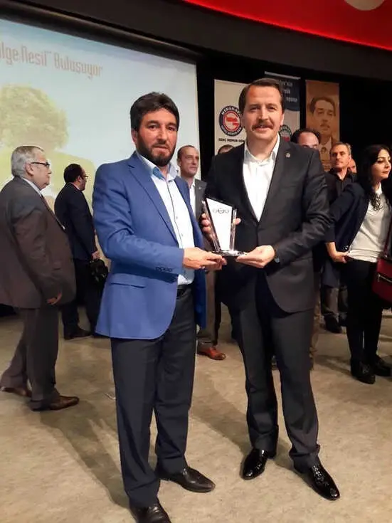 Memur Sen Genel Başkanı Ali Yalçın, 'Bir Bilenle Bilge Nesil' Projesi Ödül Törenine Katıldı. Memur Sen Genel Başkanı Ali Yalçın, 'Bir Bilenle Bilge Nesil' Projesi Ödül Törenine Katıldı.