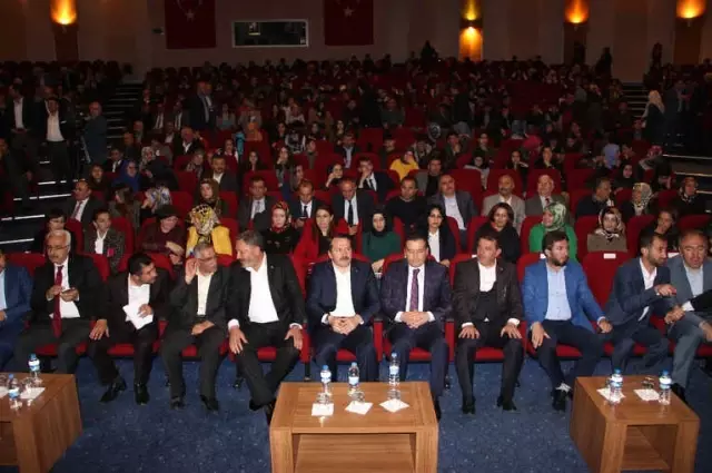 Memur Sen Genel Başkanı Ali Yalçın, 'Bir Bilenle Bilge Nesil' Projesi Ödül Törenine Katıldı. Memur Sen Genel Başkanı Ali Yalçın, 'Bir Bilenle Bilge Nesil' Projesi Ödül Törenine Katıldı.
