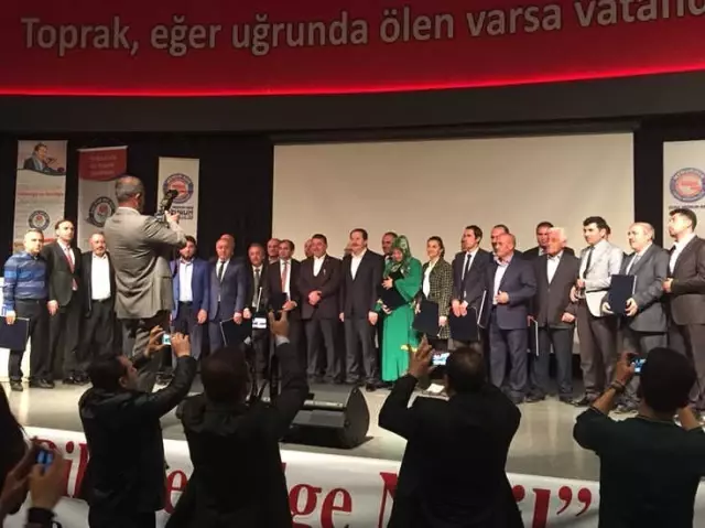 Memur Sen Genel Başkanı Ali Yalçın, 'Bir Bilenle Bilge Nesil' Projesi Ödül Törenine Katıldı. Memur Sen Genel Başkanı Ali Yalçın, 'Bir Bilenle Bilge Nesil' Projesi Ödül Törenine Katıldı.