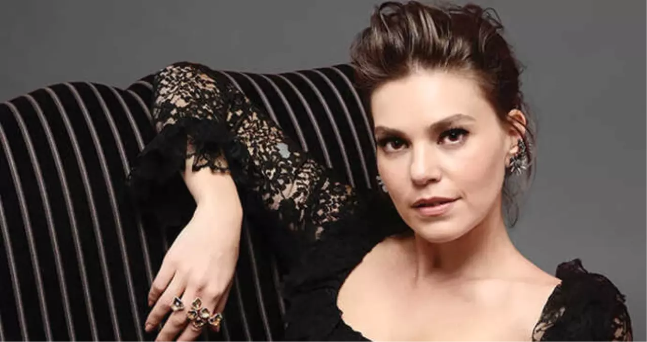 Aslı Enver'in Hayranları 'Mutlu Ol Aslı' Diyerek Twitter'da Hashtag Başlattı