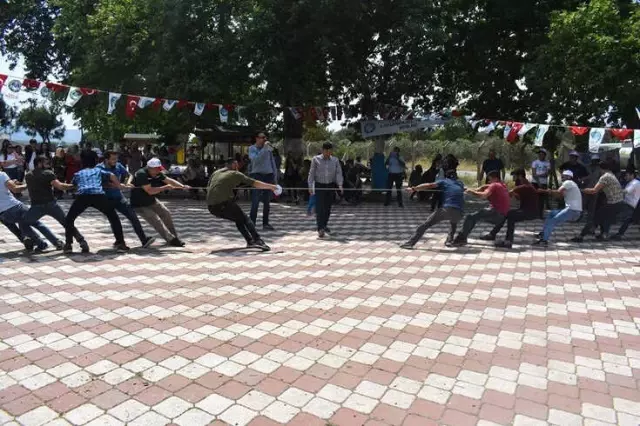 Havran Myo 5.geleneksel Yıl Sonu Şenliği Gerçekleştirildi Havran Myo 5.geleneksel Yıl Sonu Şenliği Gerçekleştirildi