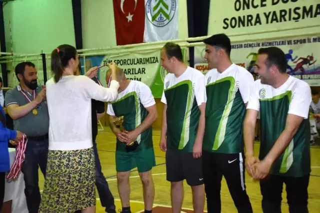 Milli Voleybolcu Naz Aydemir Akyol Adına Turnuva Düzenlendi Milli Voleybolcu Naz Aydemir Akyol Adına Turnuva Düzenlendi