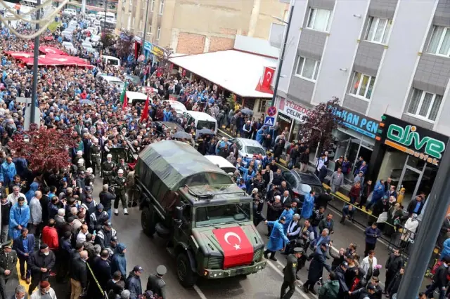 Şehit Peker Son Yolculuğuna Uğurlandı Şehit Peker Son Yolculuğuna Uğurlandı