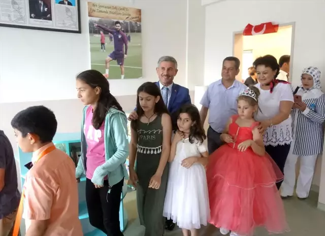 İlkay Gündoğan, İzmir'de Kütüphane Yaptırdı İlkay Gündoğan, İzmir'de Kütüphane Yaptırdı