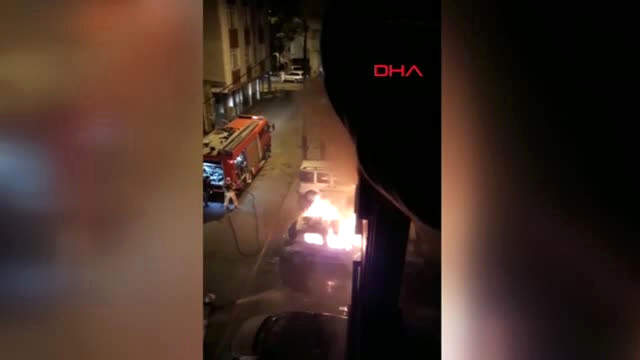 İstanbul'da bir garip olay! Eski Eşinin Otomobilini Yakıp Polise Teslim Oldu