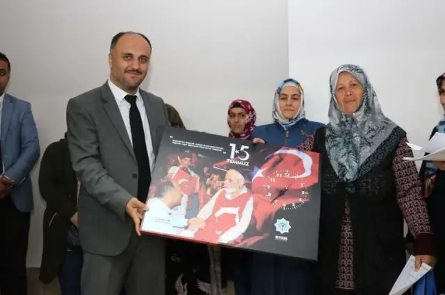 Okuma Yazma Kurslarını Tamamlayan Yetişkinler Sertifikalarını Aldı