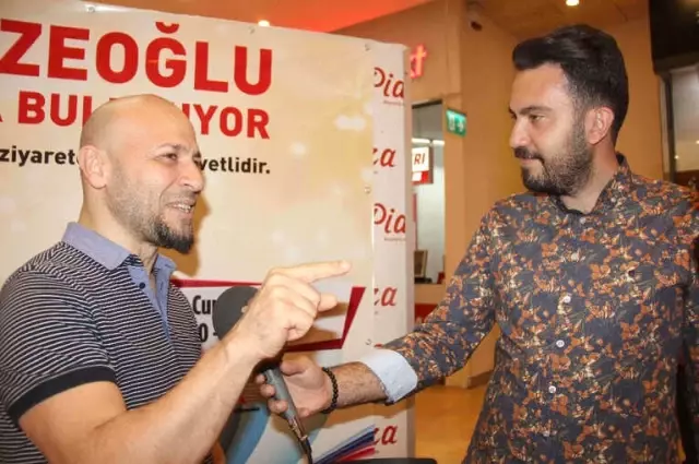 Şair Kahraman Tazeoğlu, İlk Aşkını Arıyor Şair Kahraman Tazeoğlu, İlk Aşkını Arıyor