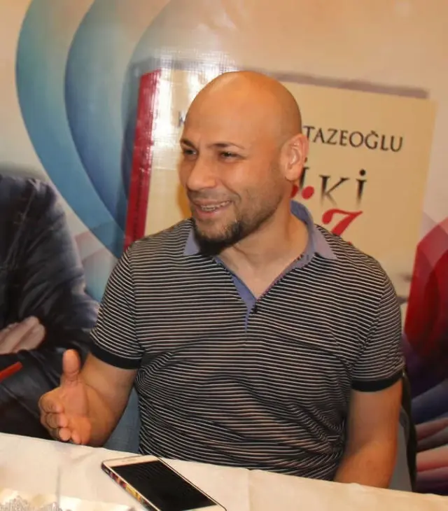 Şair Kahraman Tazeoğlu, İlk Aşkını Arıyor Şair Kahraman Tazeoğlu, İlk Aşkını Arıyor