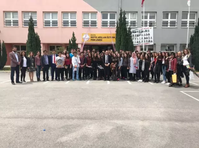 Yollar Kitapla Biter