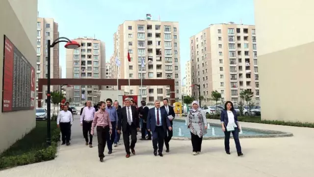 Başkan Karaosmanoğlu'ndan Körfez Kent Emlak Konut'a Ziyaret