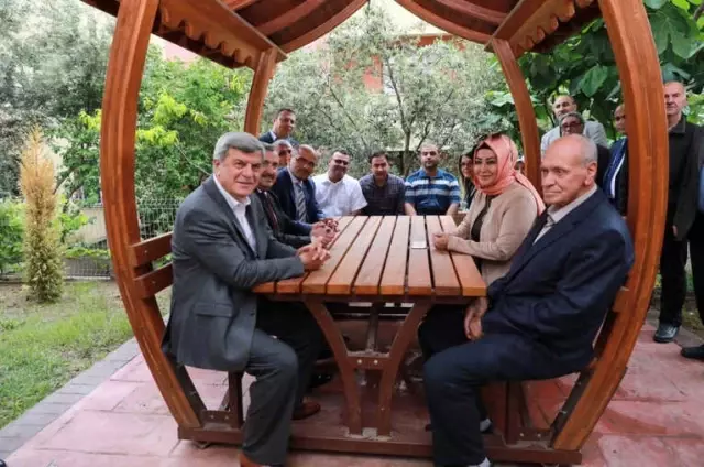 Başkanlar 'Çardak Sohbetinde' Bir Araya Geldi