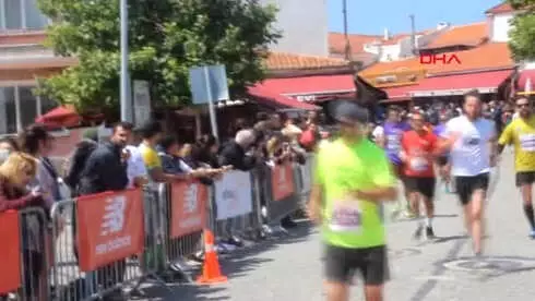 Çanakkale Bozcaada'da Binlerce Kişi Maratona Katıldı