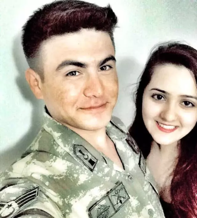 Şehidin Eşinden Kamuflajlı Son Bakış Şehidin Eşinden Kamuflajlı Son Bakış