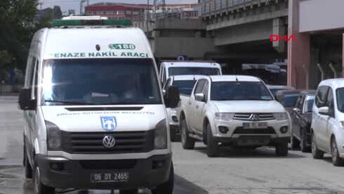Ankara Metronun Önüne Atlayarak İntihar Etti