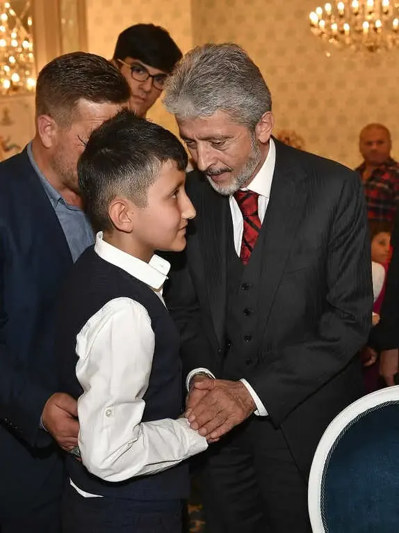 Başkan Tuna 'Engelsiz Türkiye' Programında Engelliler ve Aileleriyle Buluştu Başkan Tuna 'Engelsiz Türkiye' Programında Engelliler ve Aileleriyle Buluştu