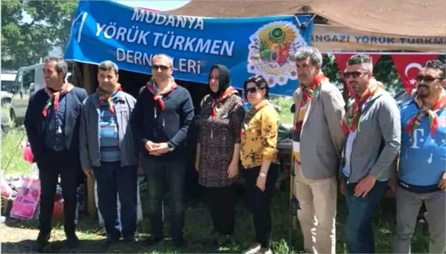 Mudanyalı Türkmenler Dede Şenliklerine Damga Vurdu Mudanyalı Türkmenler Dede Şenliklerine Damga Vurdu