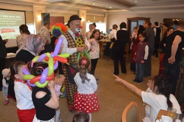Tüp Bebek Sahipleri Anneler Gününde Bir Araya Geldi Tüp Bebek Sahipleri Anneler Gününde Bir Araya Geldi