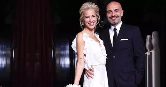 Burcu Esmersoy, Nişanlısı Berk Suyabatmaz İle New York'ta Dünyaevine Girdi Burcu Esmersoy, Nişanlısı Berk Suyabatmaz İle New York'ta Dünyaevine Girdi