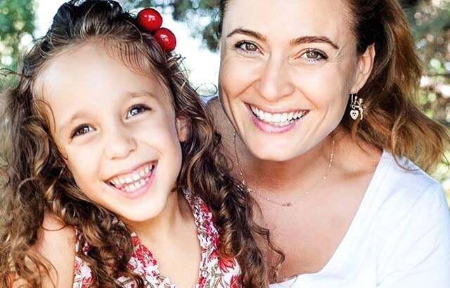 Ceyda Düvenci 'Her An Üçüncü Çocuğu Yapabilirim' Diyerek Müjdeyi Verdi