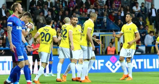Fenerbahçe, Kardemir Karabükspor Engelini Rahat Geçti: 7-0 Fenerbahçe, Kardemir Karabükspor Engelini Rahat Geçti: 7-0