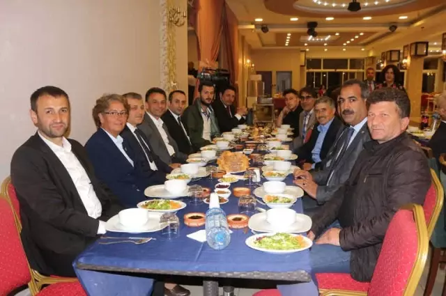 Kardeşlik Köprüsü Projesi Kapsamında Trabzonlu ve Mardinli Aileler Trabzon'da Bir Araya Geldi Kardeşlik Köprüsü Projesi Kapsamında Trabzonlu ve Mardinli Aileler Trabzon'da Bir Araya Geldi