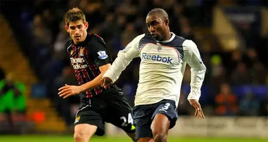 Aston Villa'nın Eski Futbolcusu Jlloyd Samuel Hayatını Kaybetti
