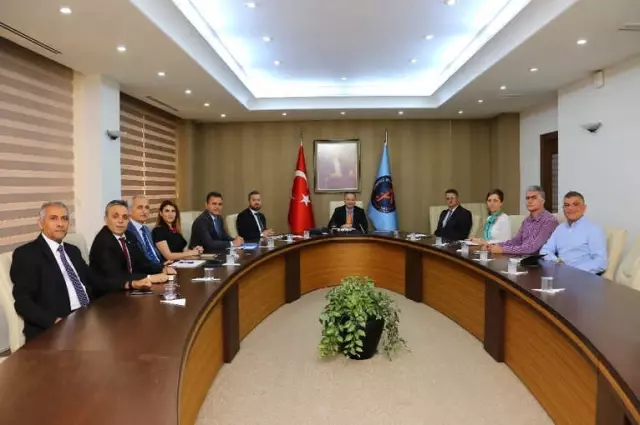 Aü'de Değerlendirme Toplantısı