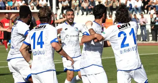 Erzurumspor, Deplasmanda Ümraniyespor'u 2-1 Yenerek Finale Yükseldi