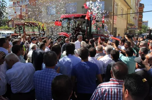 Konya Şeker 'Çiftçiler Günü' Kutlamasını, Motorin Avansı ile Taçlandırdı