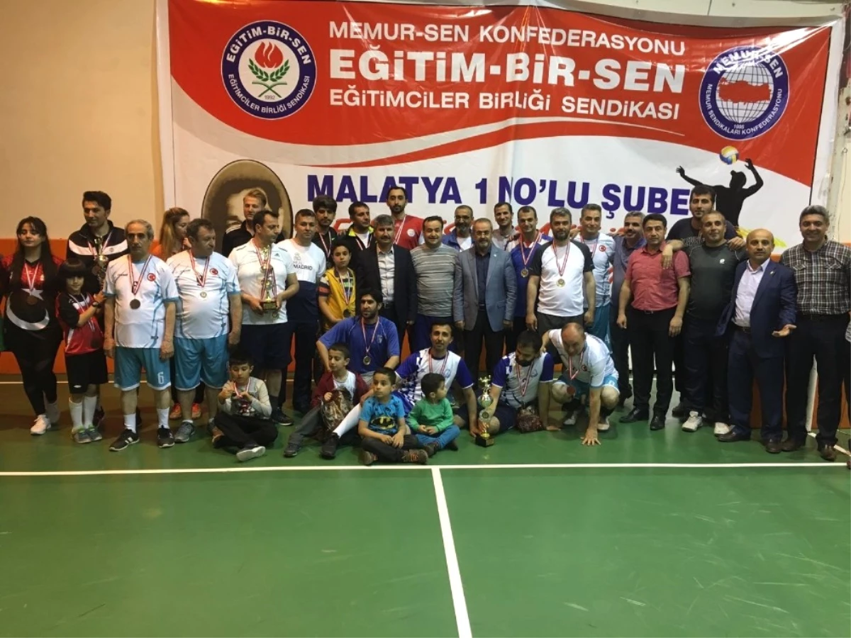 Mehmet Akif İnan Voleybol Turnuvası Tamamlandı