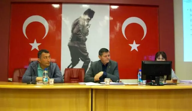 Belediyeden, Ev ve Süs Hayvanı Satıcılarına Eğitim Semineri