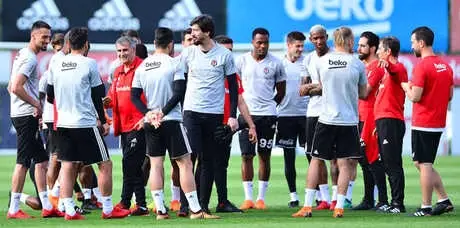 Beşiktaş 9 Eksikle Çalıştı!