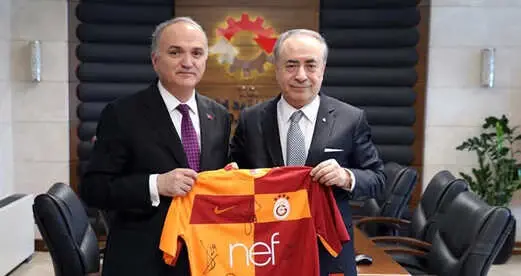 Galatasaray Başkanı Mustafa Cengiz, Bakan Faruk Özlü'yü Ziyaret Etti