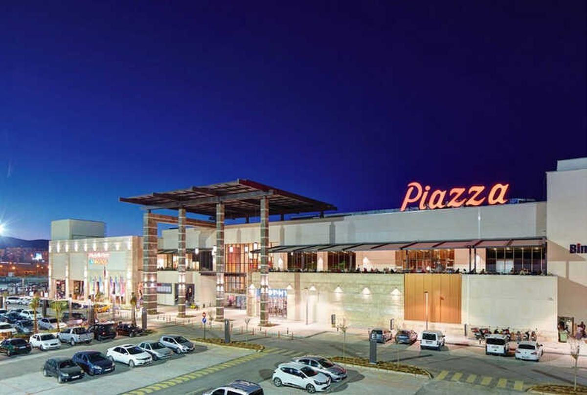Piazza'da Saatler Ramazan'a Göre Ayarlandı