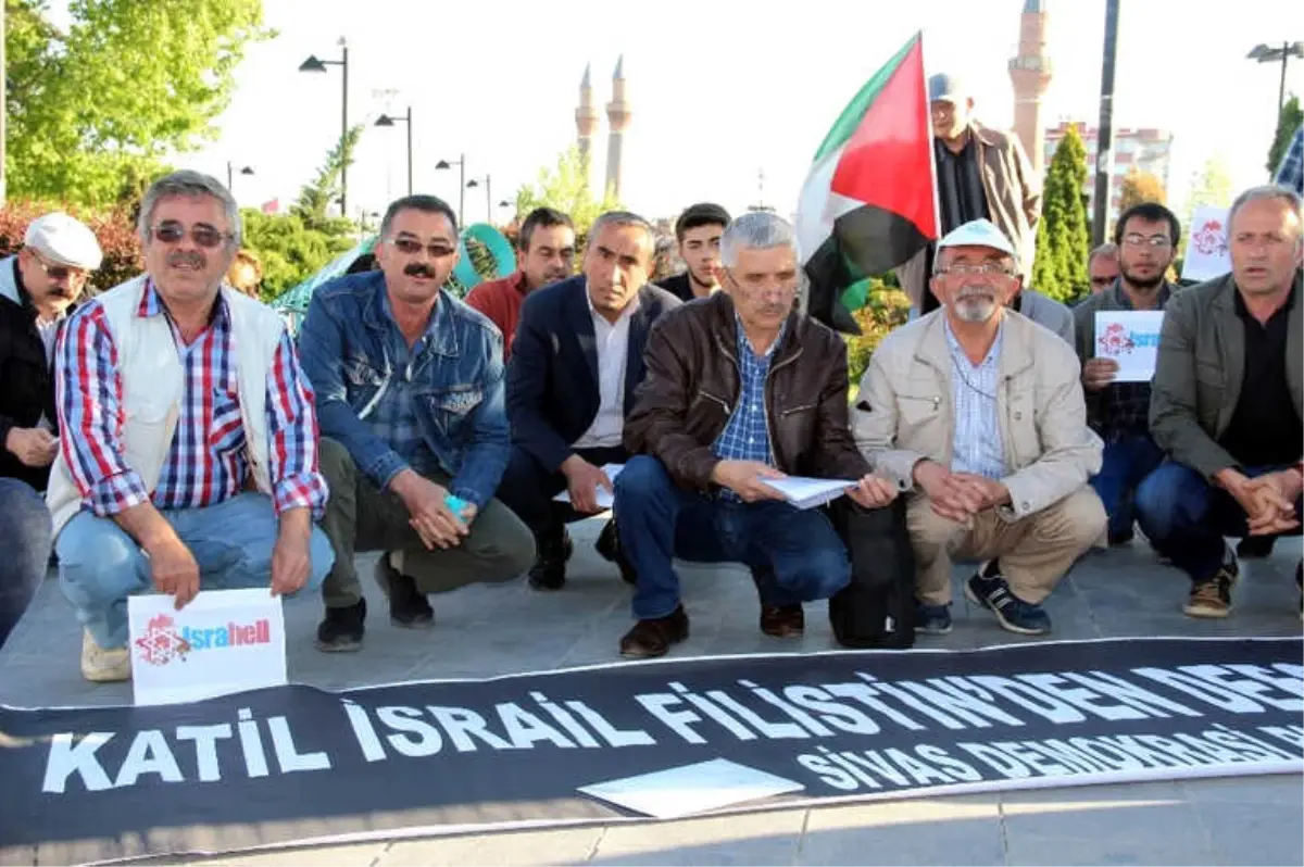 Sivas'ta Filistin İçin Oturma Eylemi