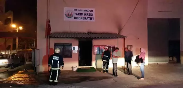 Tarım Kredi Kooperatifinde Korkutan Yangın