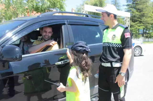 Bir Günlüğüne Polis Oldular