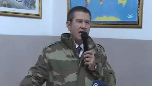 Canikli'den Sınırın 'Sıfır Noktası'Nda Mehmetçikle İftar (2) Canikli'den Sınırın 'Sıfır Noktası'Nda Mehmetçikle İftar (2)