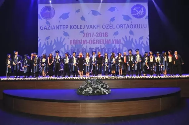 Gkv Ortaokulu 54. Yıl Mezunlarına Kep Töreni Gkv Ortaokulu 54. Yıl Mezunlarına Kep Töreni