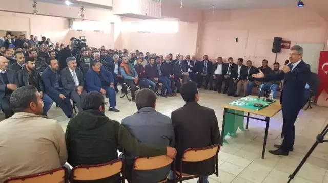 Kayseri Şeker'den Sivas-Yıldızeli Çiftçi Buluşması Kayseri Şeker'den Sivas-Yıldızeli Çiftçi Buluşması