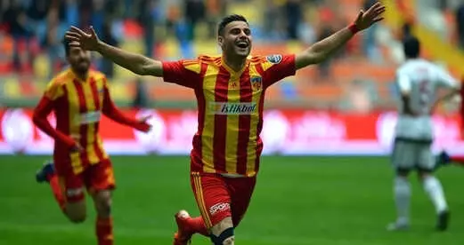 Kayserisporlu Deniz Türüç: Fatih Terim'le Çalışmak Onurdur