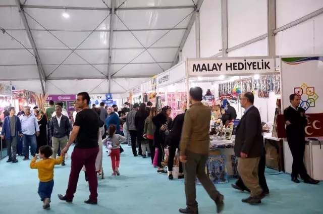 Malatya'da Ramazan Geceleri Başladı Malatya'da Ramazan Geceleri Başladı