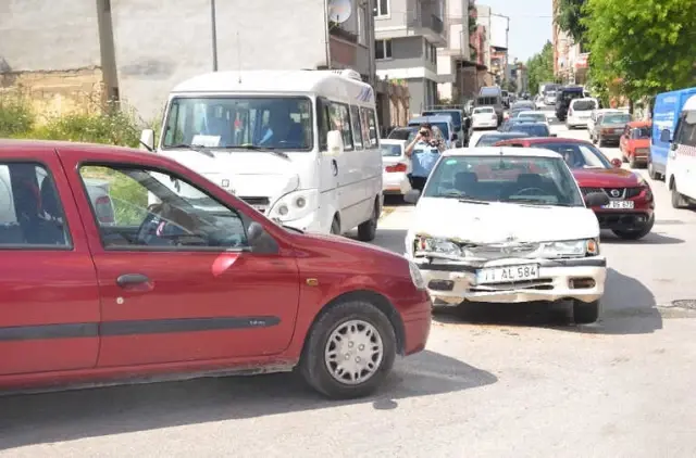 Bilecik'te Trafik Kazası, Bir Kişi Yaralandı