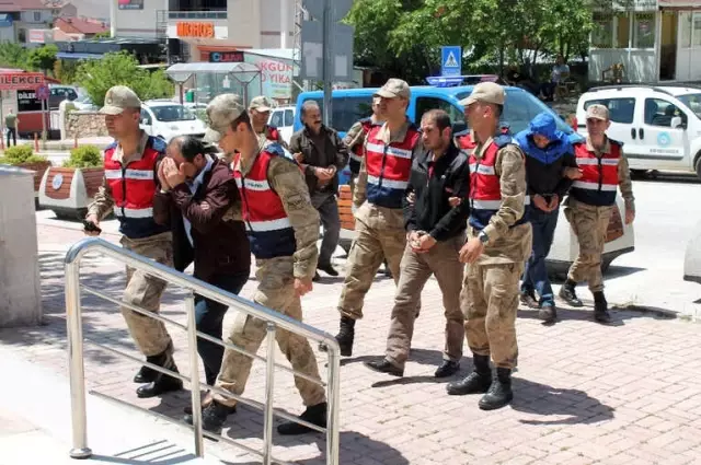 Elazığ'da Uyuşturucu Operasyonu: 5 Şüpheli Tutuklandı, 4 Şüpheli Adliyeye Sevk Edildi