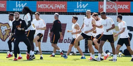 Galatasaray'da 18 Futbolcunun İlk Şampiyonluk Heyecanı Galatasaray'da 18 Futbolcunun İlk Şampiyonluk Heyecanı