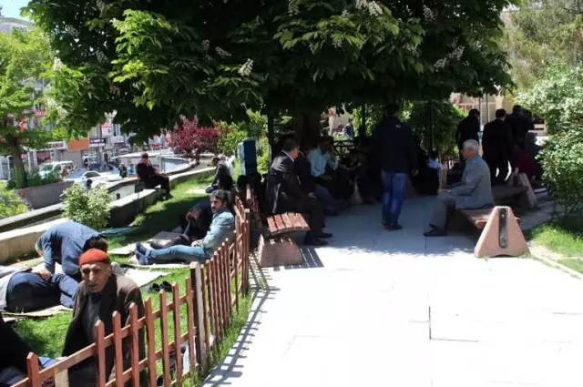 Ramazanın İlk Cuma Namazına Yoğun İlgi Ramazanın İlk Cuma Namazına Yoğun İlgi