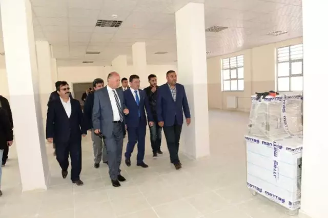Vali Azizoğlu, İnşaatı Devam Eden Okulları İnceledi Vali Azizoğlu, İnşaatı Devam Eden Okulları İnceledi