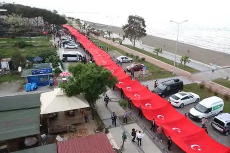 Samsun'da 1919 Metrelik Dev Türk Bayrağı Dalgalandı