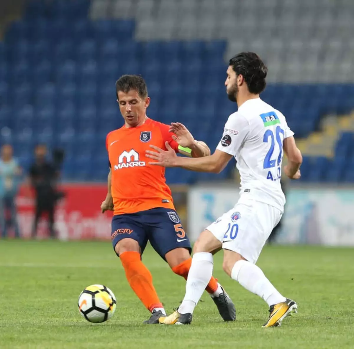 Spor Toto Süper Lig: Medipol Başakşehir: 2 - Kasımpaşa: 2 (İlk Yarı)